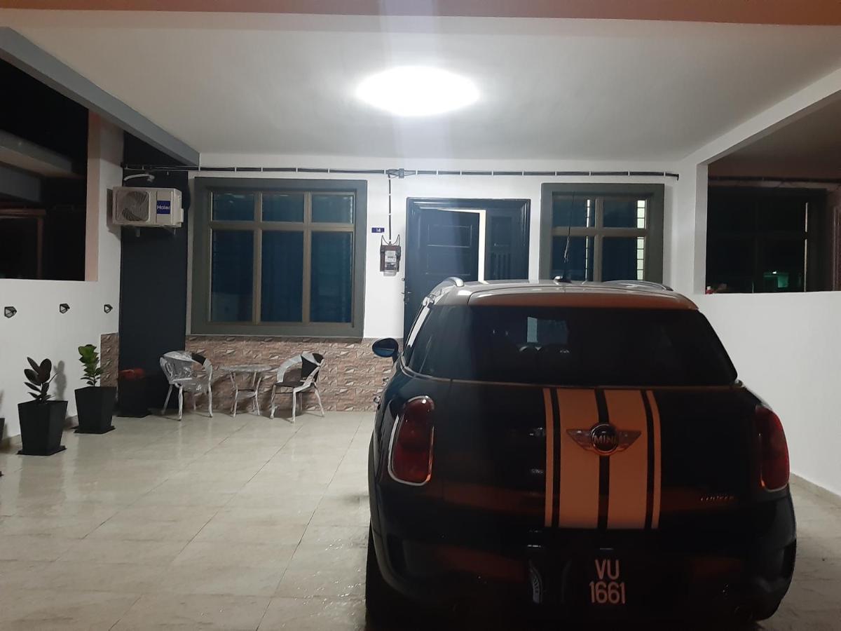 Rumah Armand Melaka 4Br Fully Aircond Exterior foto