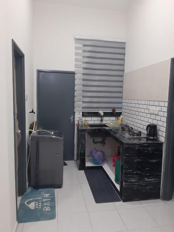 Rumah Armand Melaka 4Br Fully Aircond Exterior foto